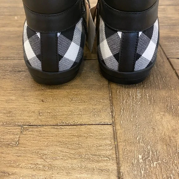 *RARE* Burberry Children Mini Haypark Sneaker - Picture 9 of 13